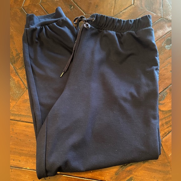 Banana Republic Men’s Joggers, Navy Blue (L) - Picture 4 of 6